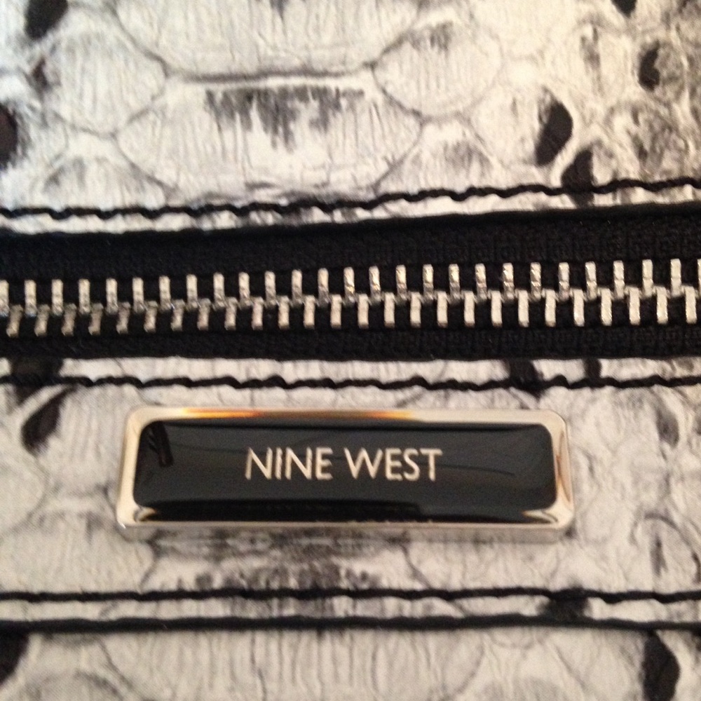 🆕 Nine West Tote